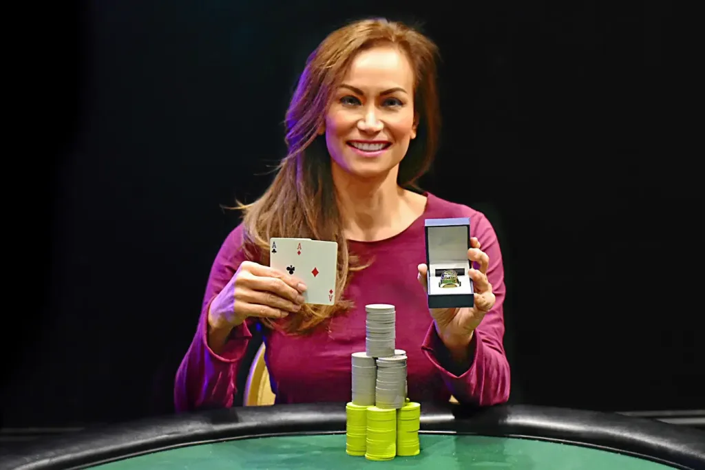 Lena-Evans-wsop-ring